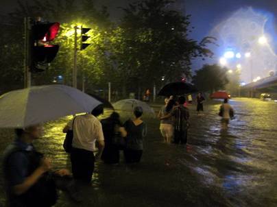 http://wpc2.narod.ru/02/china/flood_9.jpg